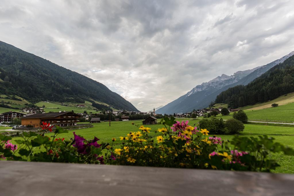 Pension Nigella Neustift im Stubaital Exterior foto