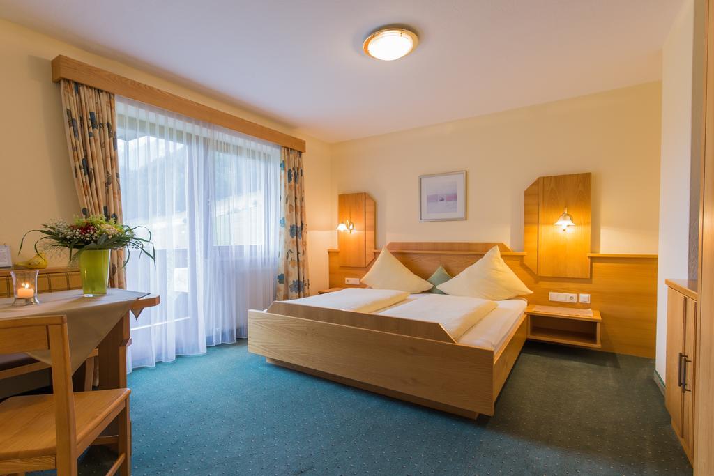 Pension Nigella Neustift im Stubaital Exterior foto